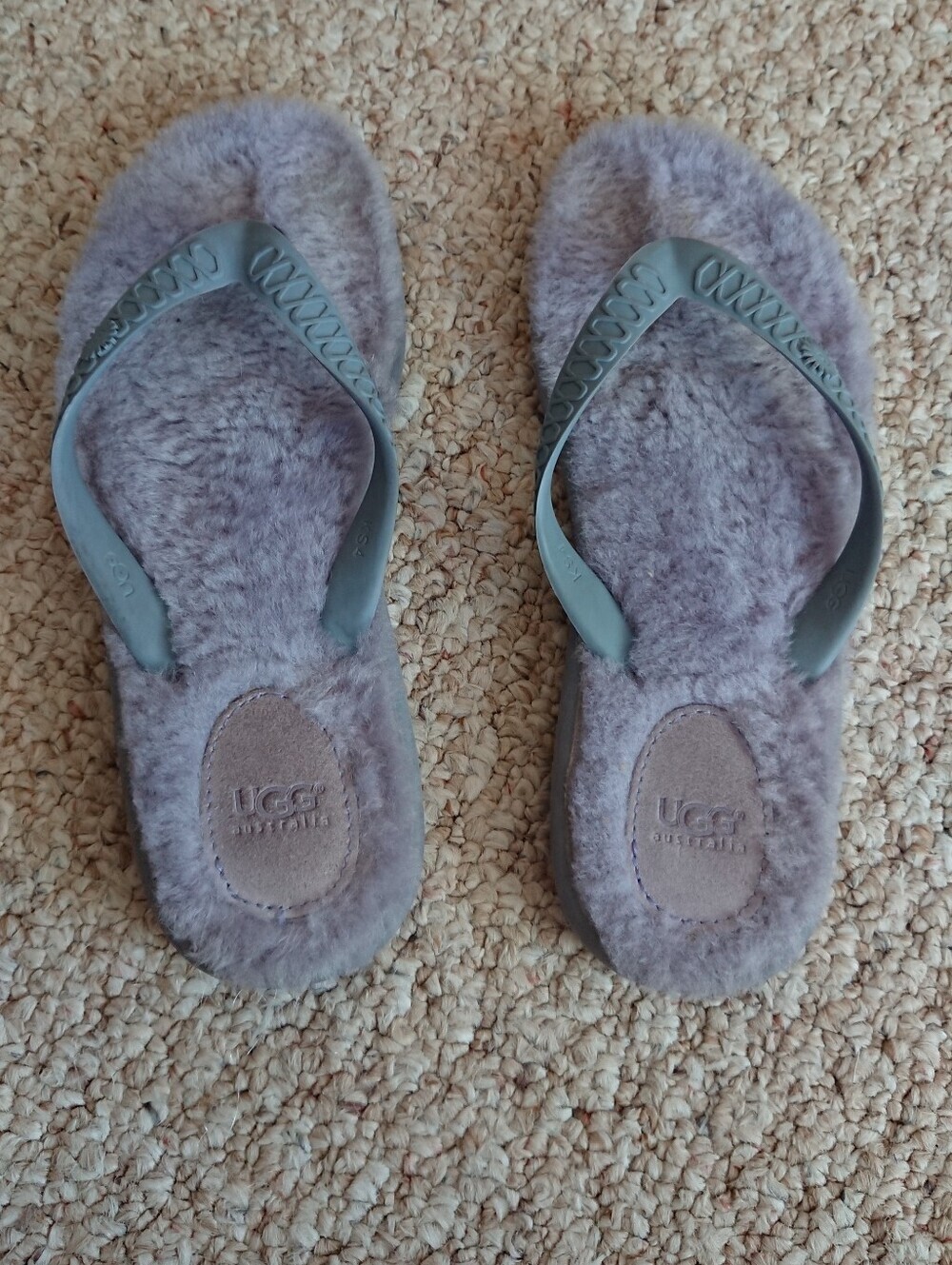 UGG Fluffie Flip Flop sheepskin in periwinkle size 5.5/6